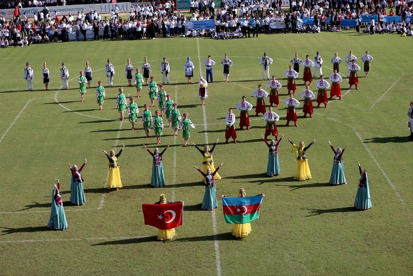 Türkiye iliklerine kadar Cumhuriyet'i kutluyor! Nereye baksan kırmızı-beyaz! 🤍❤️Meydanlarda 7'den 70'e 100. yıl coşkusu - Resim: 113