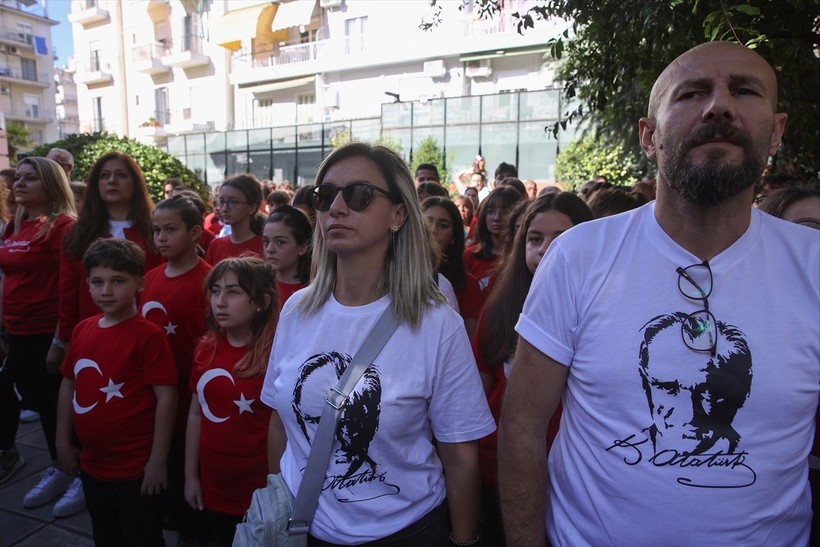 Türkiye iliklerine kadar Cumhuriyet'i kutluyor! Nereye baksan kırmızı-beyaz! 🤍❤️Meydanlarda 7'den 70'e 100. yıl coşkusu - Resim: 127