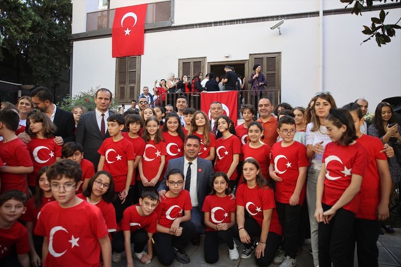 Türkiye iliklerine kadar Cumhuriyet'i kutluyor! Nereye baksan kırmızı-beyaz! 🤍❤️Meydanlarda 7'den 70'e 100. yıl coşkusu - Resim: 132