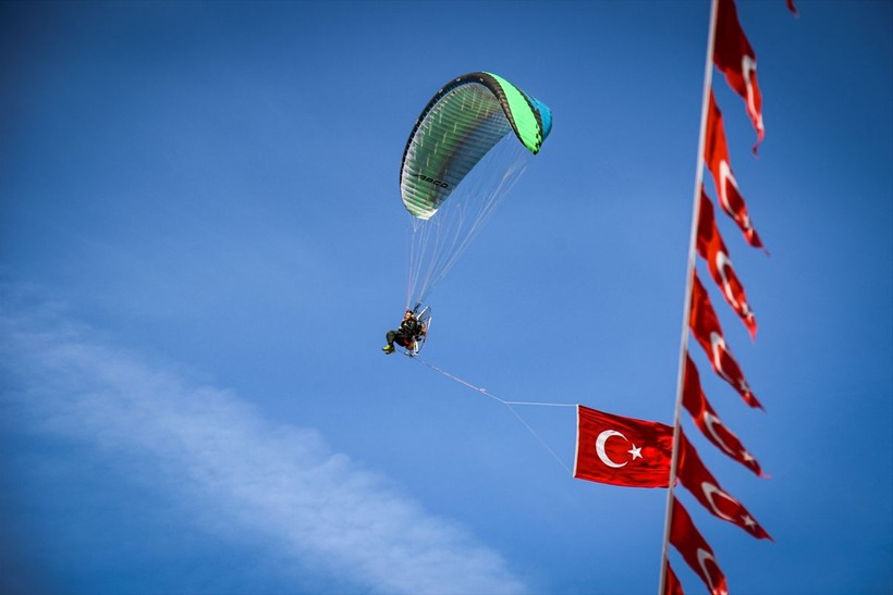 Türkiye iliklerine kadar Cumhuriyet'i kutluyor! Nereye baksan kırmızı-beyaz! 🤍❤️Meydanlarda 7'den 70'e 100. yıl coşkusu - Resim: 271