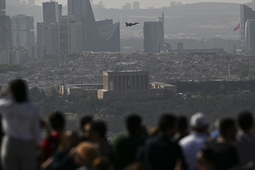 100. Yıl Kutlamaları nedeniyle Anıtkabir'de dün ziyaretçi rekoru kırıldı - Resim: 40