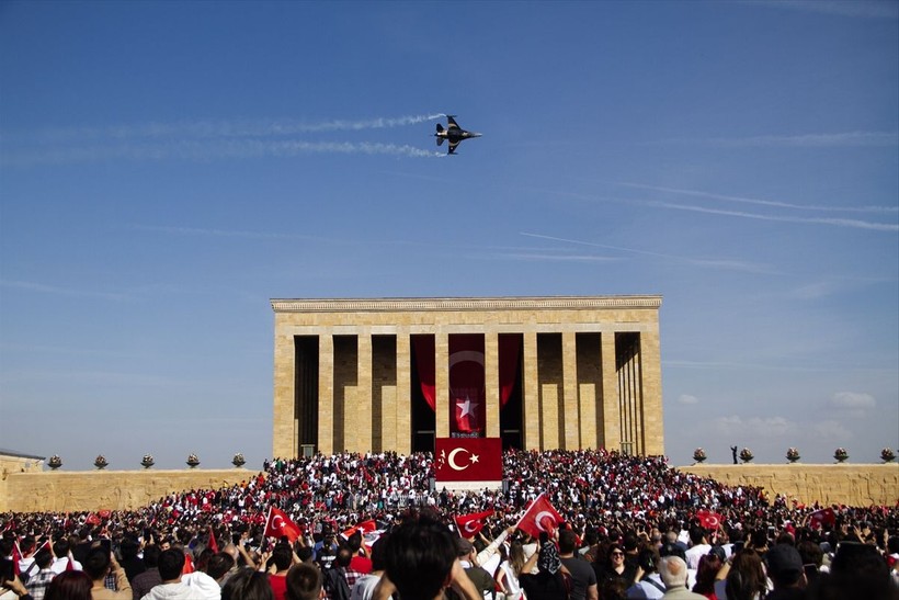 100. Yıl Kutlamaları nedeniyle Anıtkabir'de dün ziyaretçi rekoru kırıldı - Resim: 45