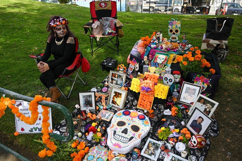 San Francisco'da kutlanan 'Ölüler Günü' renkli görüntüler oluşturdu - Resim: 5