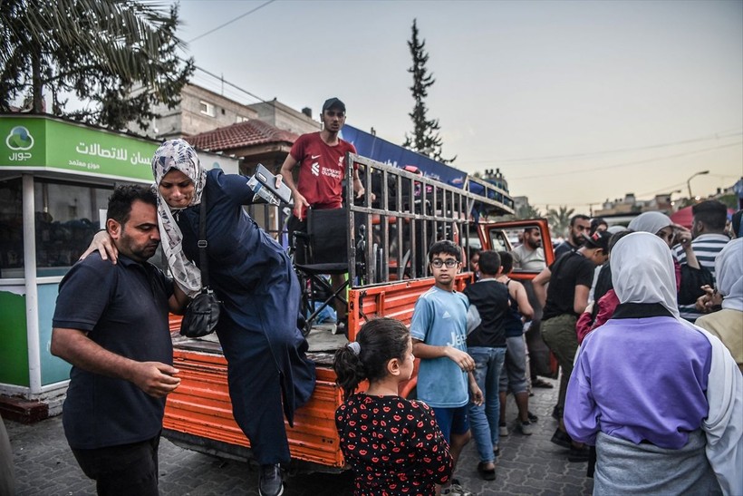 İsrail'in zorla göç ettirdiği Gazzelilerin çile yolundaki görüntüleri... - Resim: 34