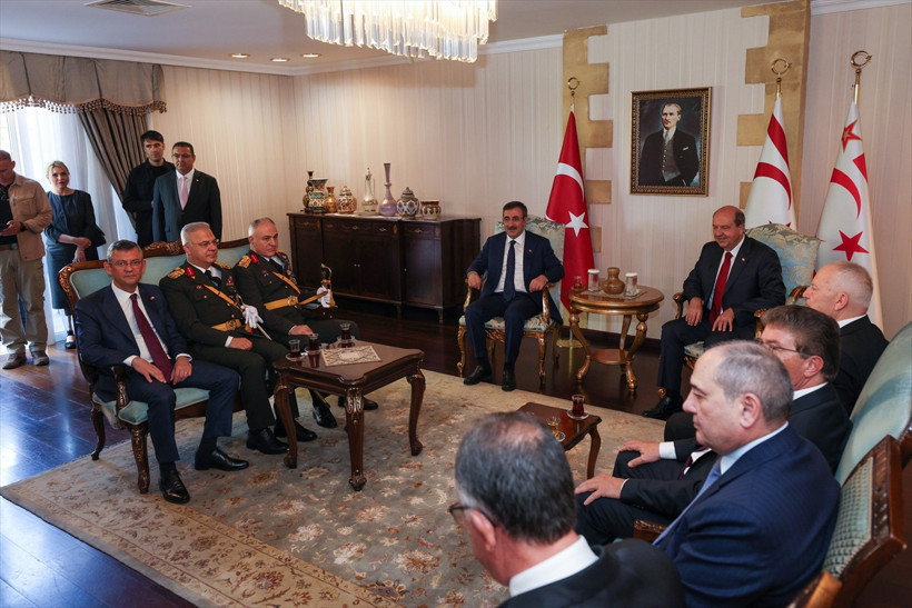 Son Dakika: Özgür Özel KKTC'ye gitti - Resim : 3