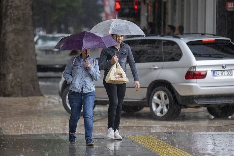 Meteoroloji'den 66 kente sağanak uyarısı! 'Fırtına nedeniyle evlerden çıkmayın' - Resim: 11