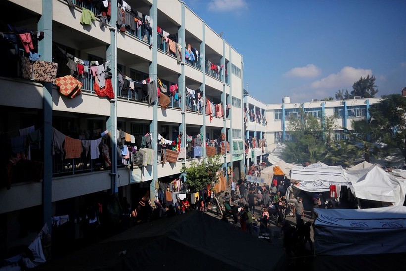 Soykırımcı İsrail saldırılarına devam ediyor! Gazze halkı yaşam savaşı veriyor... - Resim: 7