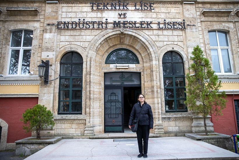 Yıllarca İŞKUR'lu olarak temizlik yaptığı okullara şimdi öğretmen olarak döndü! Elif Ağaç'ın KPSS azmi gururla sonuçlandı - Resim: 9