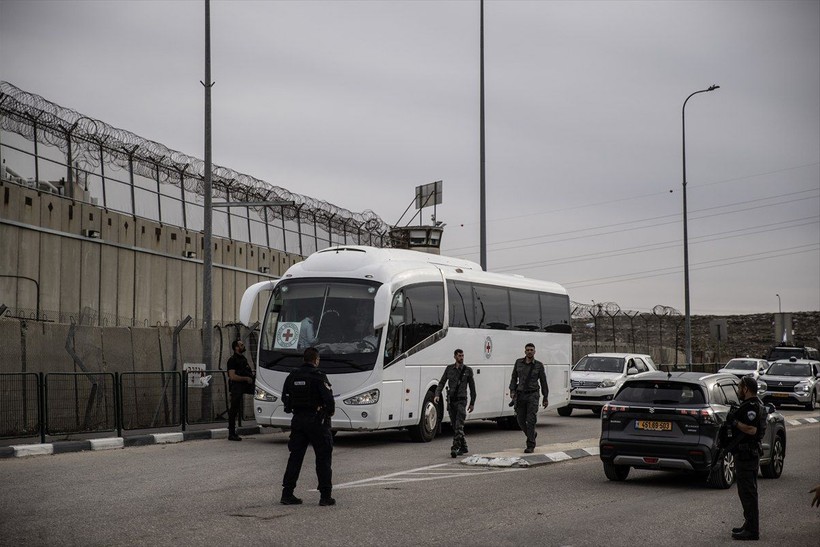 İsrail-Hamas rehine takası dün başladı... İkinci günde neler olacak? - Resim: 15