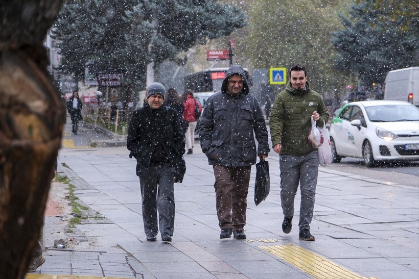 Başkent Ankara beyaz masalı yaşıyor! Yurt genelinden kar manzaraları ❄️☃️🧤 - Resim: 66