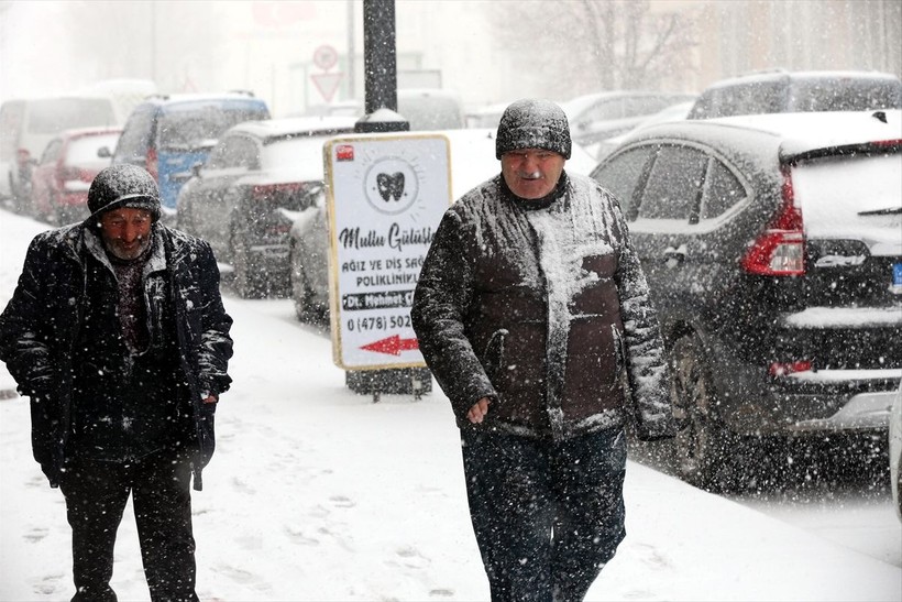 Başkent Ankara beyaz masalı yaşıyor! Yurt genelinden kar manzaraları ❄️☃️🧤 - Resim: 14
