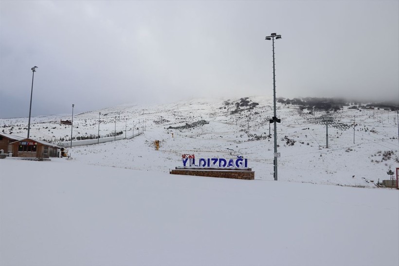 Başkent Ankara beyaz masalı yaşıyor! Yurt genelinden kar manzaraları ❄️☃️🧤 - Resim: 73