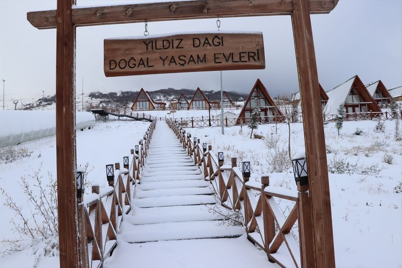 Başkent Ankara beyaz masalı yaşıyor! Yurt genelinden kar manzaraları ❄️☃️🧤 - Resim: 79