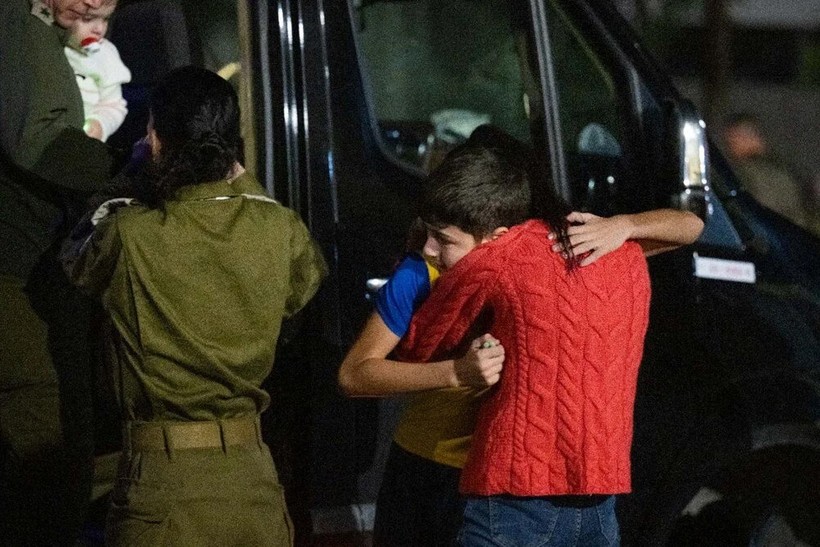 Gazze'de geçici ateşkes için son saatler: Hamas 6. günde 14 rehineyi daha serbest bıraktı - Resim : 2