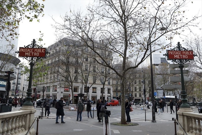 Paris'te 2024 Olimpiyat Oyunları öncesi fırsatçılık! Toplu taşıma bilet fiyatları iki; otel fiyatları on katına çıktı - Resim: 1