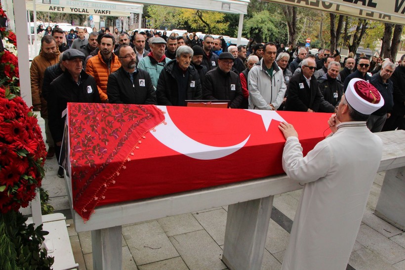Bayan Kahkaha Güzide Kasacı son yolculuğuna uğurlandı - Resim: 11