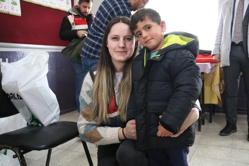Muş’ta Mehmetçik 210 öğrenciye mont ve bot dağıttı - Resim: 4