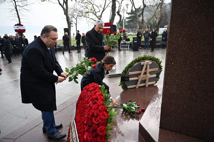 Azerbaycan'ın ulusal lideri Haydar Aliyev vefatının 20. yılında İstanbul'da anıldı - Resim: 2