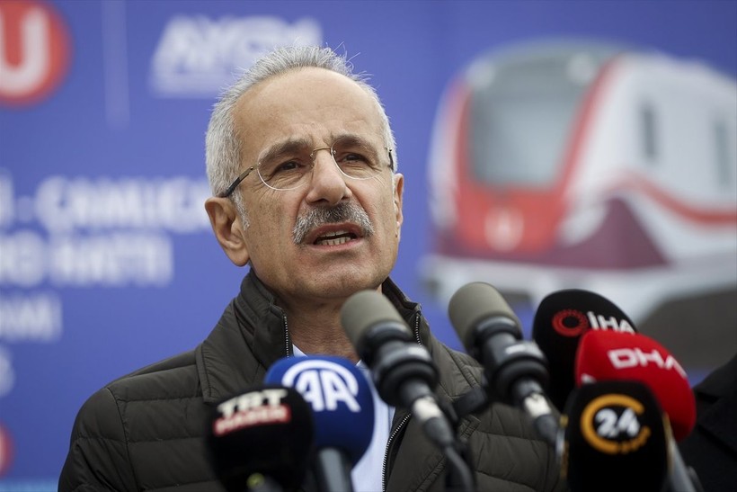 Ulaştırma ve Altyapı Bakanı Abdulkadir Uraloğlu: Altunizade-Bosna Bulvarı arası 8 dakika 40 saniyede seyahat edilebilecek - Resim: 1