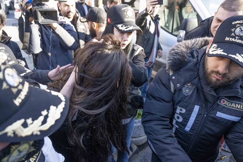 Şafak operasyonuyla gözaltına alınmıştı! Fenomen Ece Ronay adliyeye sevk edildi - Resim: 7