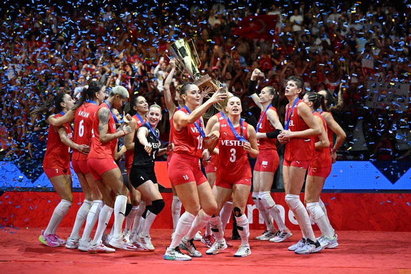 Federasyonlar 2024'ü yayınladıkları mesajlarla kutladı! Spor camiası yeni yılı böyle kutladı - Resim : 3