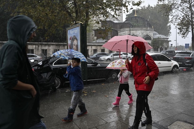 Mont, atkı, eldiven, şemşiye ne varsa çıkarın! İstanbul, Ankara ve İzmir'de kar ve yağmur uyarısı geldi | 2 Ocak 2024 il il hava durumu - Resim: 15