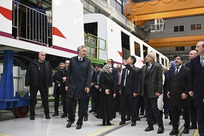 Bakan Uraloğlu müjdeyi verdi! Sürücüsüz yerli tren seti raylara hazır - Resim: 1