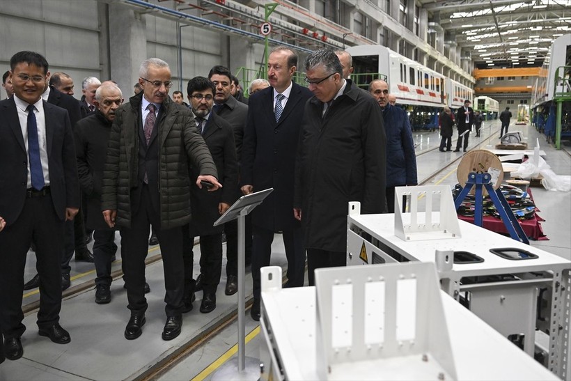 Bakan Uraloğlu müjdeyi verdi! Sürücüsüz yerli tren seti raylara hazır - Resim: 3