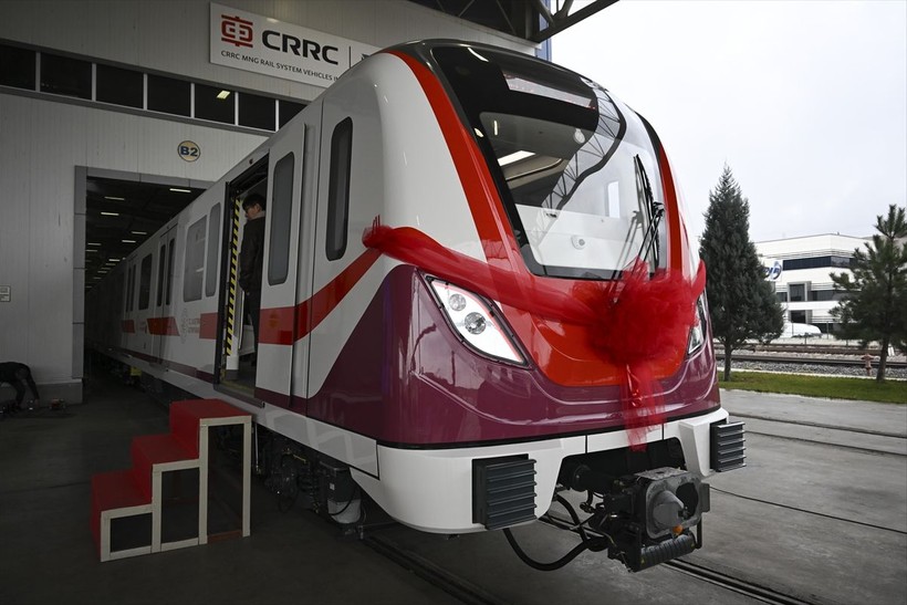 Bakan Uraloğlu müjdeyi verdi! Sürücüsüz yerli tren seti raylara hazır - Resim: 8