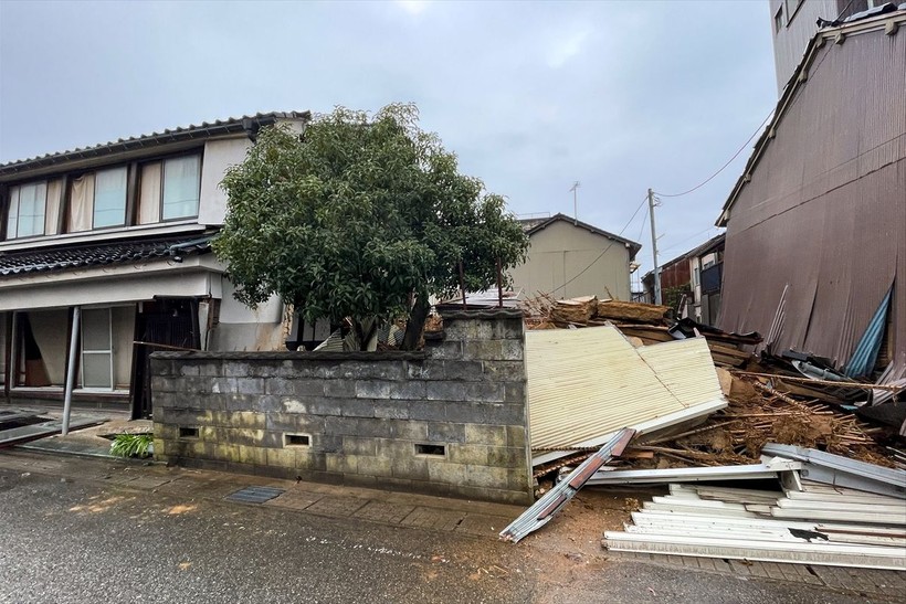 Japonya'da meydana gelen depremlerde hayatını kaybedenlerin sayısı 78'e yükseldi - Resim: 4