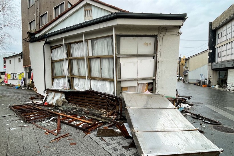 Japonya'da meydana gelen depremlerde hayatını kaybedenlerin sayısı 78'e yükseldi - Resim: 24