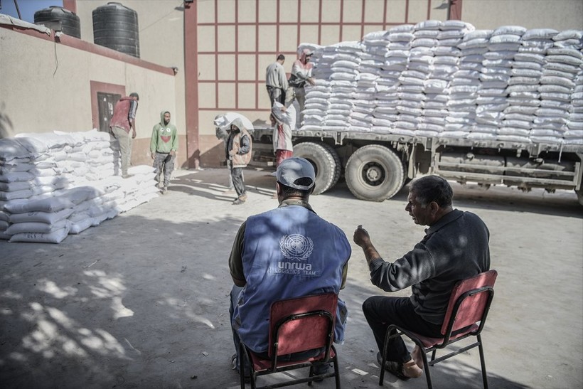 Birleşmiş Milletler Filistinlilere un dağıttı! - Resim: 11