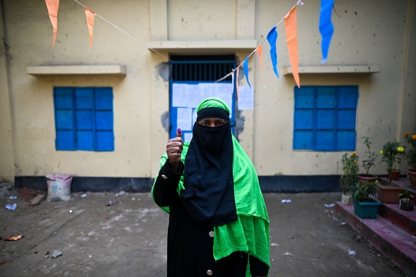 Bangladeş muhalefetin seçim boykotlarının gölgesinde sandığa gidiyor - Resim: 3
