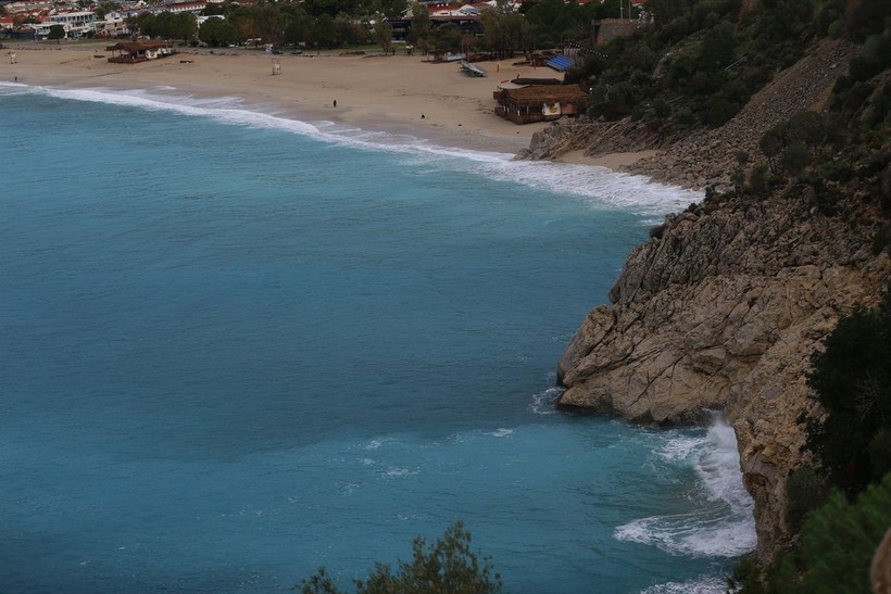 Fethiye Ölüdeniz'in rengi turkuaza döndü! Vatandaşlar sahilde yürüyüş yaptı - Resim: 8