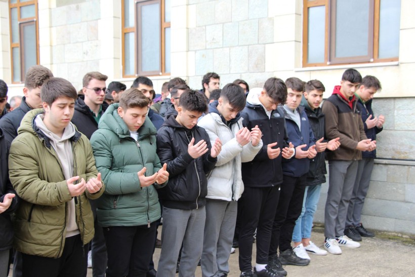 Trabzon'da silahla intihar eden lise öğrencisi arkadaşlarından helallik istemiş - Resim: 2