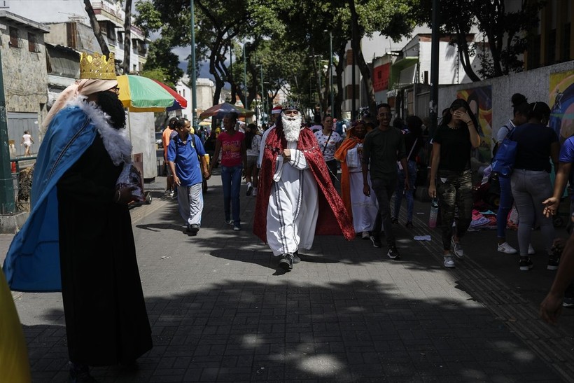 Epifani Bayramı dünyanın dört bir yanında kutlandı! -40 derece sulara girdiler - Resim: 35