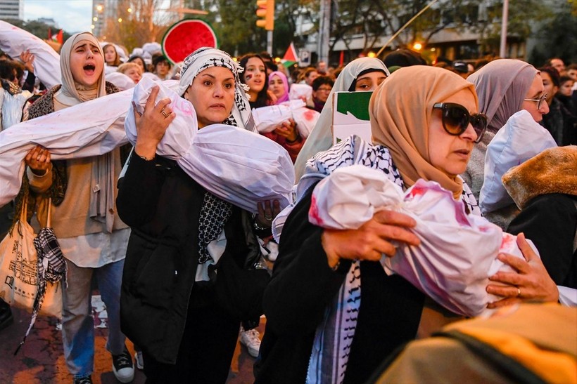 Avrupa Filistin için ayağa kalktı! Yüz binler tek nefes oldu: Soykıma hayır - Resim: 20