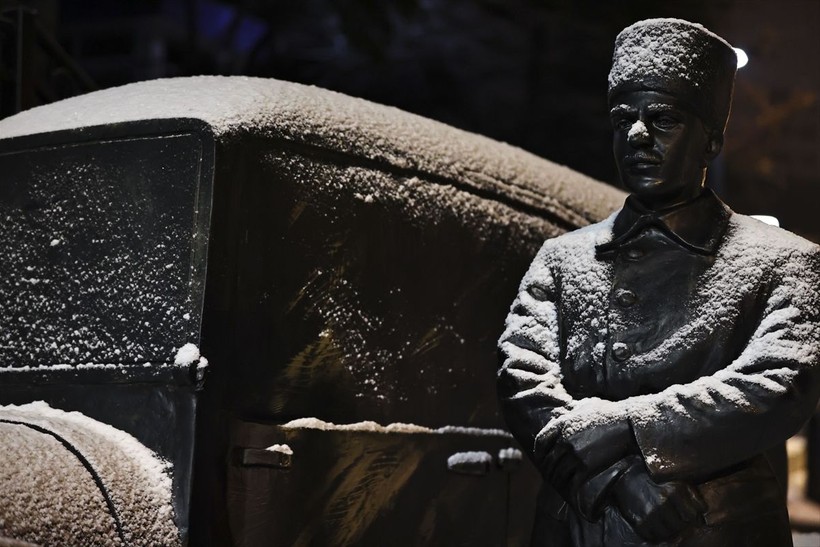 Ankara'da kar yağışı etkili oldu ☃️🌨️❄️ Her yer beyaza büründü - Resim: 10