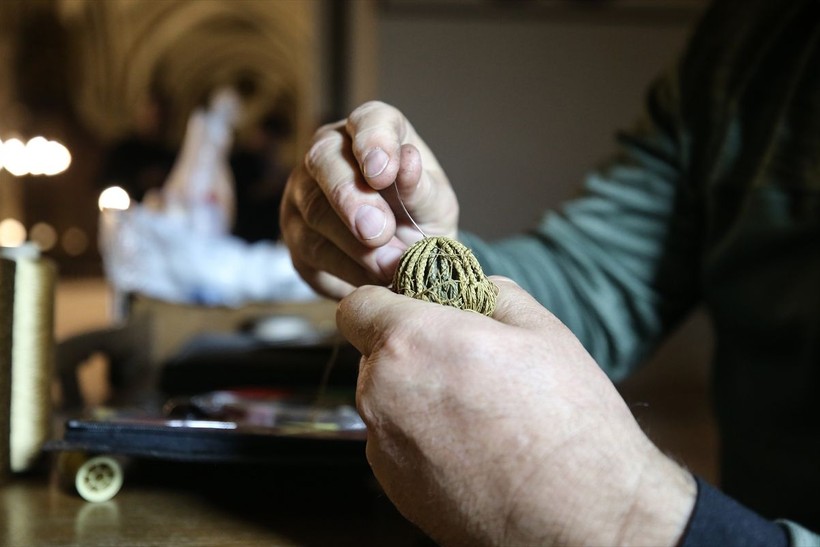 Bursa'da Ulu Cami'de sergilenen Kabe kapısı örtüsünün bakımı tamamlandı - Resim: 11
