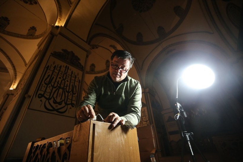 Bursa'da Ulu Cami'de sergilenen Kabe kapısı örtüsünün bakımı tamamlandı - Resim: 20