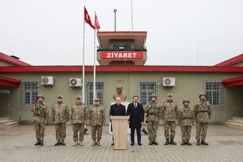 Milli Savunma Bakanı Yaşar Güler Hatay'da inceleme ve denetlemeler yaptı - Resim: 5