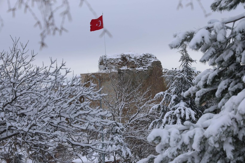 Harput'a kar yağdı, ortaya kartpostallık görüntüler çıktı - Resim: 2