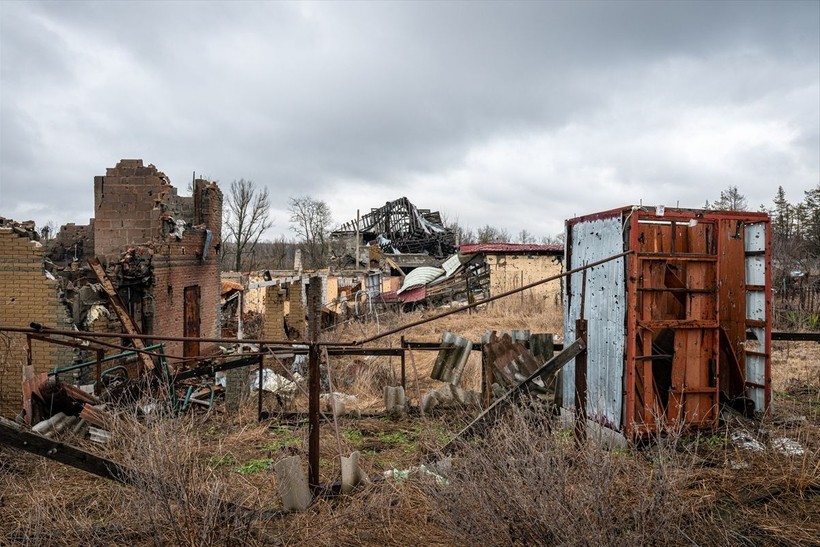 Ukrayna'nın Donetsk bölgesinde savaşın izleri - Resim: 12