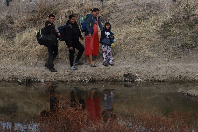 Teksas yol geçen hanına döndü... Düzensiz göçmen akını - Resim: 10