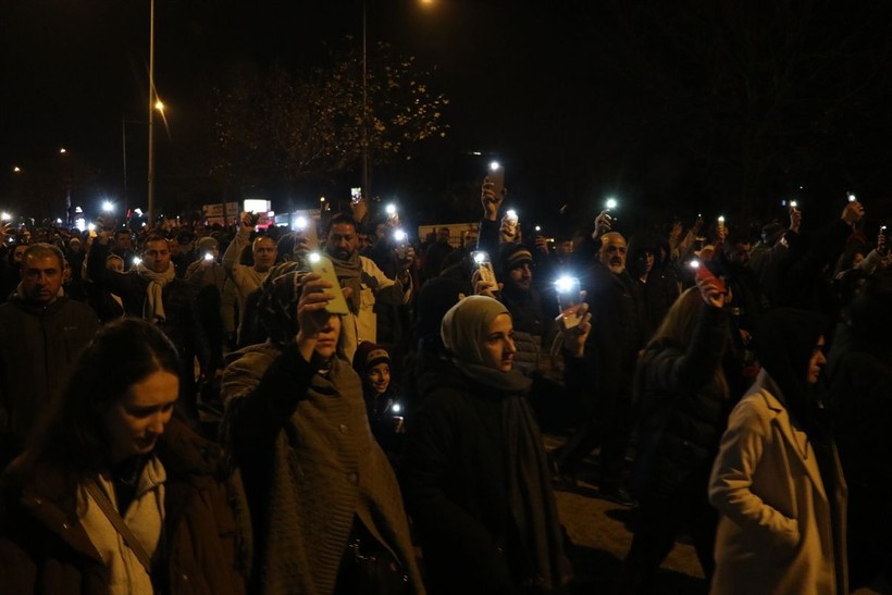Hatay, Adıyaman ve Osmaniye'de hayatını kaybedenler için 'sessiz yürüyüş' düzenlendi - Resim: 29
