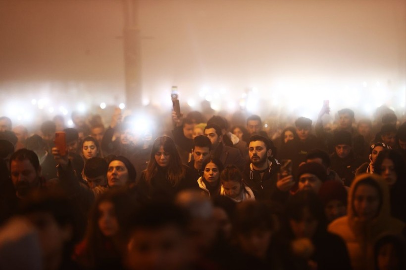 Hatay, Adıyaman ve Osmaniye'de hayatını kaybedenler için 'sessiz yürüyüş' düzenlendi - Resim: 15