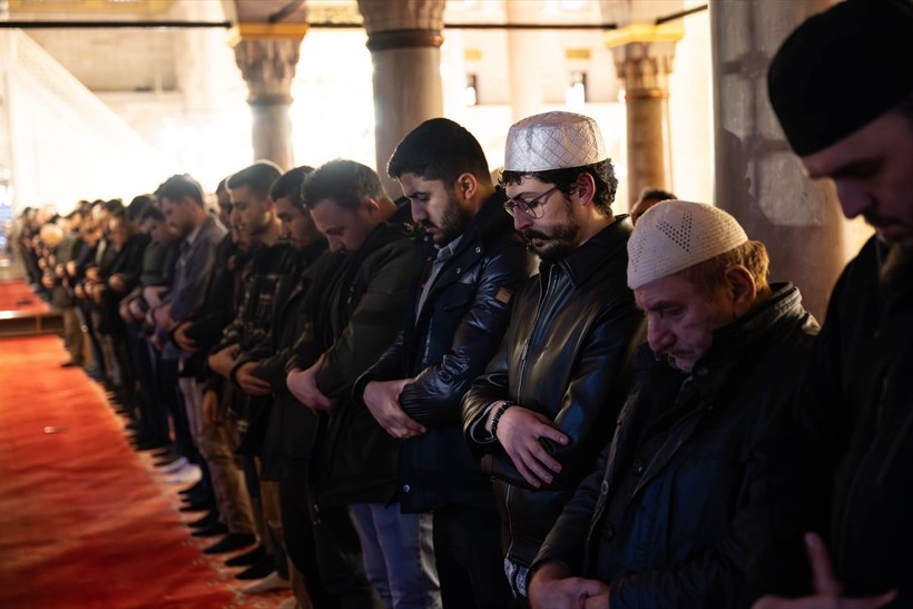 Miraç Kandili yurt genelinde dualarla idrak edildi - Resim: 1