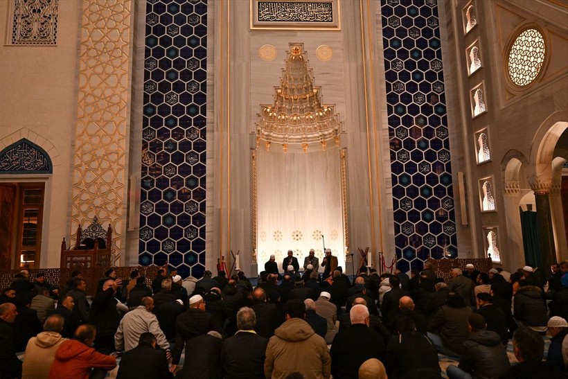 Miraç Kandili yurt genelinde dualarla idrak edildi - Resim: 24