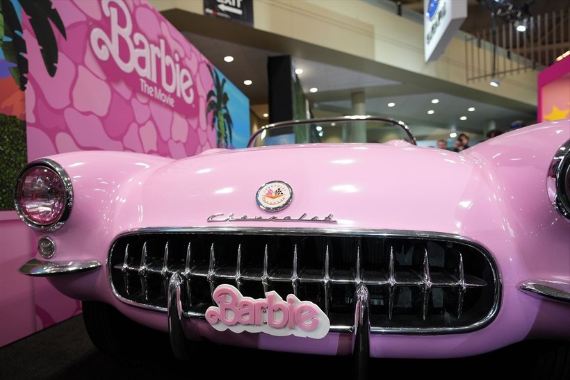 Kanada'nın Toronto kentinde Barbie filminde görülen ikonik pembe araç sergilendi - Resim: 10