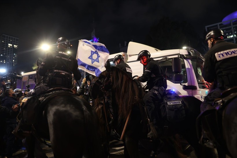 İsrailli vatandaşlardan 'Netanyahu' karşıtı eylem! - Resim: 41